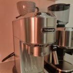 De'Longhi Dedica Style EC685.M Espresso Machine – Slim 15 cm Design, Milk Frother, 15-Bar Pressure, 1L Water Tank, Compatible with Ground Coffee & ESE Pods, Stainless Steel photo review