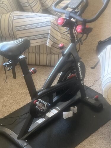 Schwinn IC Series Indoor Cycling Bike – Magnetic Resistance, Dual SPD/Toe-Cage Pedals, App & JRNY® Connected Console photo review