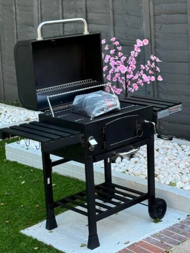 CosmoGrill Outdoor XL Charcoal Smoker BBQ Grill – Adjustable Charcoal Pan, Built-in Thermometer, 2 Side Tables, Chimney & Wheels – Portable Garden Barbecue Smoker photo review