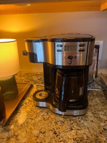 Hamilton Beach 2-Way Coffee Maker – 12-Cup Programmable Drip Machine & Single Serve Brewer, Auto Pause & Pour, Eco-Friendly, Dual Water Reservoirs, Black (49980R) photo review