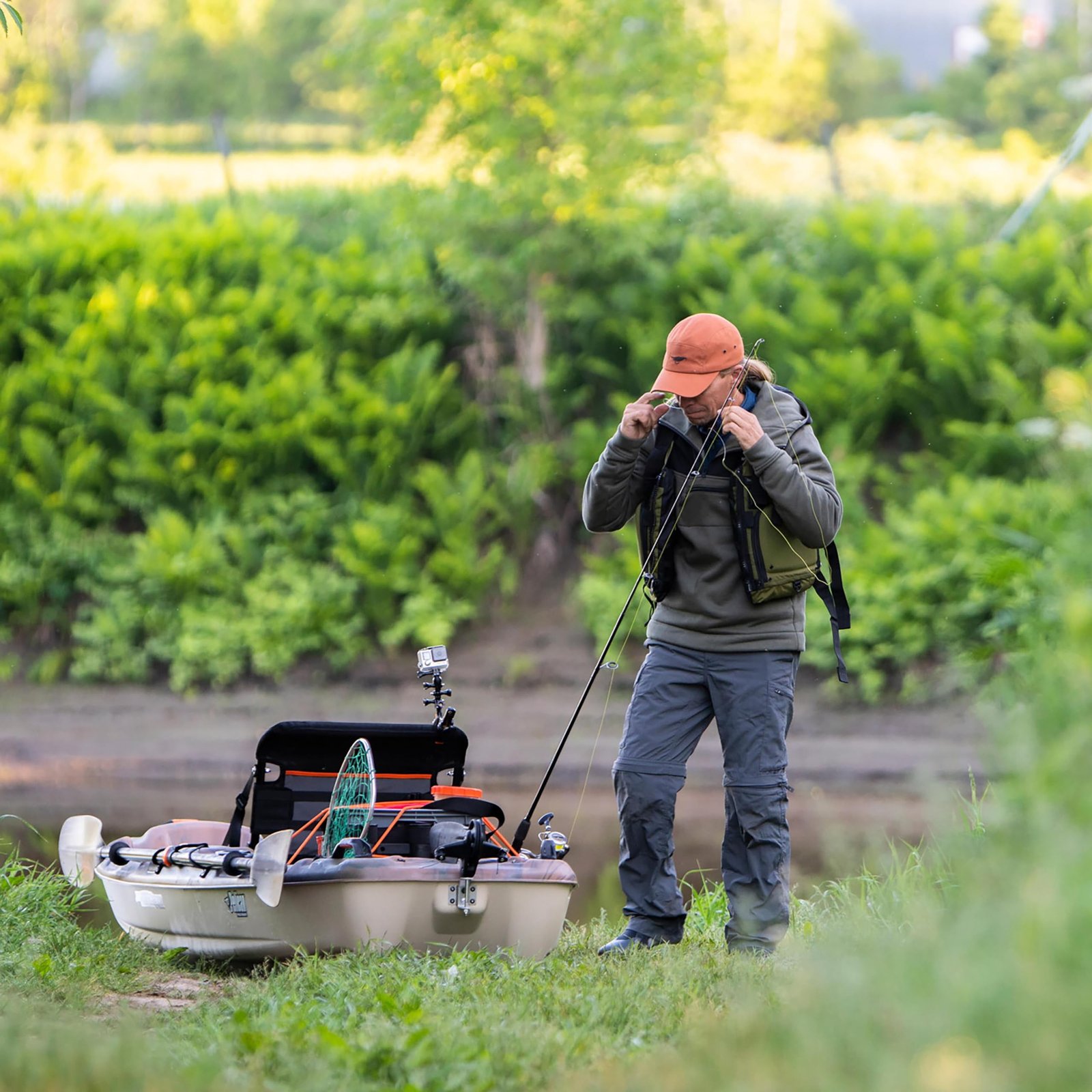 Pelican Catch 130 HDII Premium Angler Sit-On-Top Fishing Kayak – HyDryve II Pedal Drive & ErgoCast G2 Seat (Sandstone) - Image 6