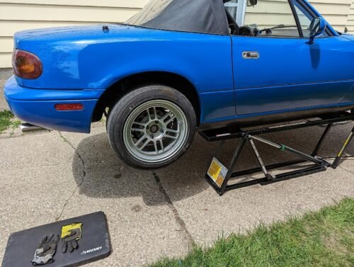 QuickJack 5000TL Portable Car Lift – 5,000 lb / 2,268 kg ALI Certified Capacity, 110V Power, 24" / 61 cm Lift Height, Low-Profile Design for Garage & Shop Use photo review