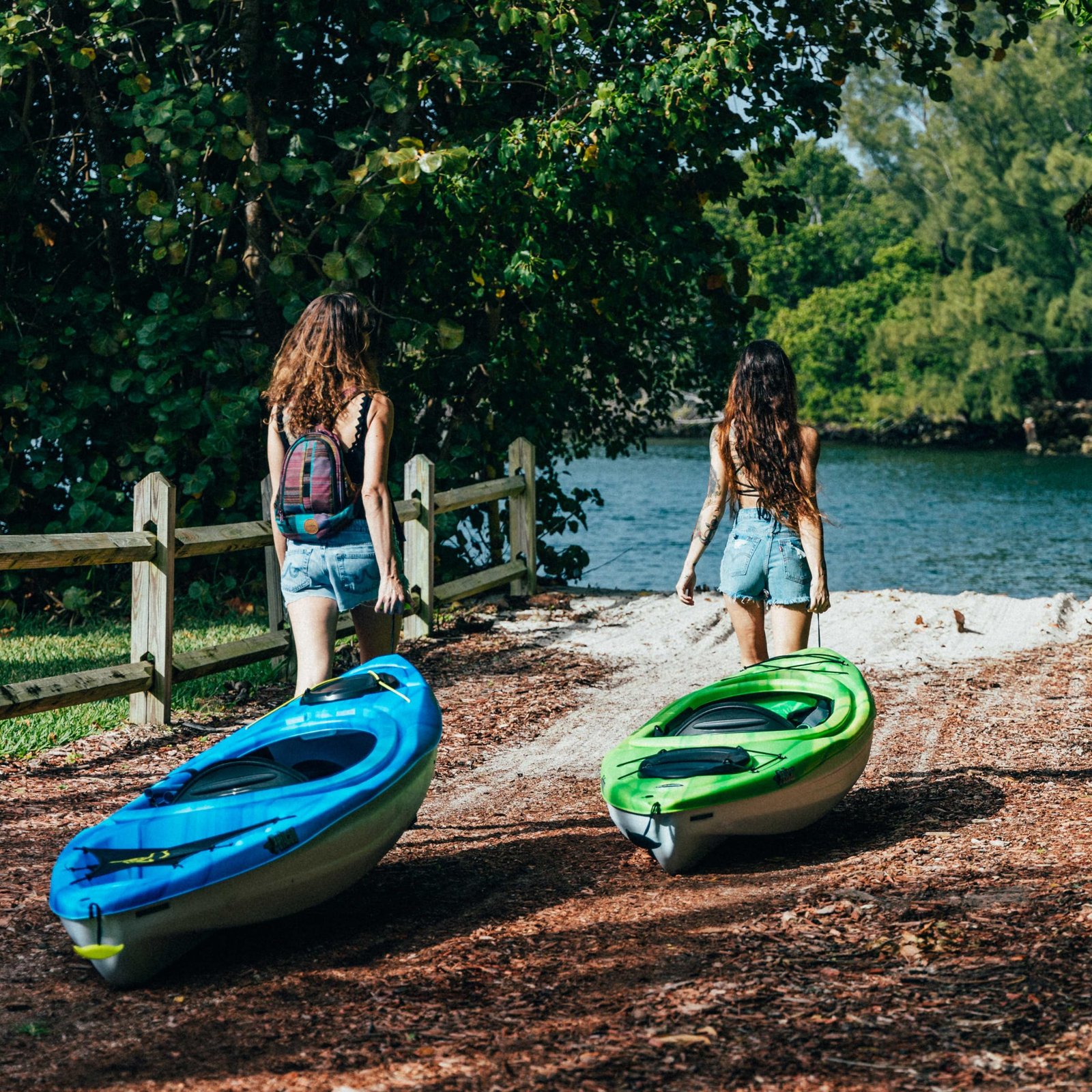 Pelican Argo 100X 10′ Sit-In Recreational Kayak – Lightweight Ram-X™ Hull & ERGOFORM™ Seating - Image 7