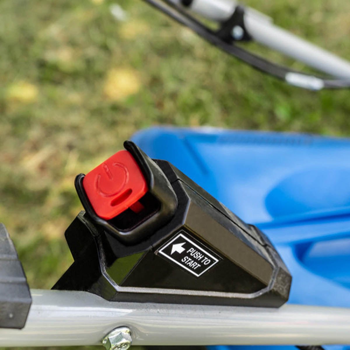 Hyundai HYM430SPE 42cm Self-Propelled Petrol Lawnmower 139cc Engine Electric Start, Rear Discharge & Mulching