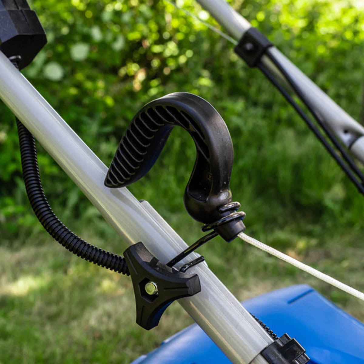 Hyundai HYM430SPE 42cm Self-Propelled Petrol Lawnmower 139cc Engine Electric Start, Rear Discharge & Mulching